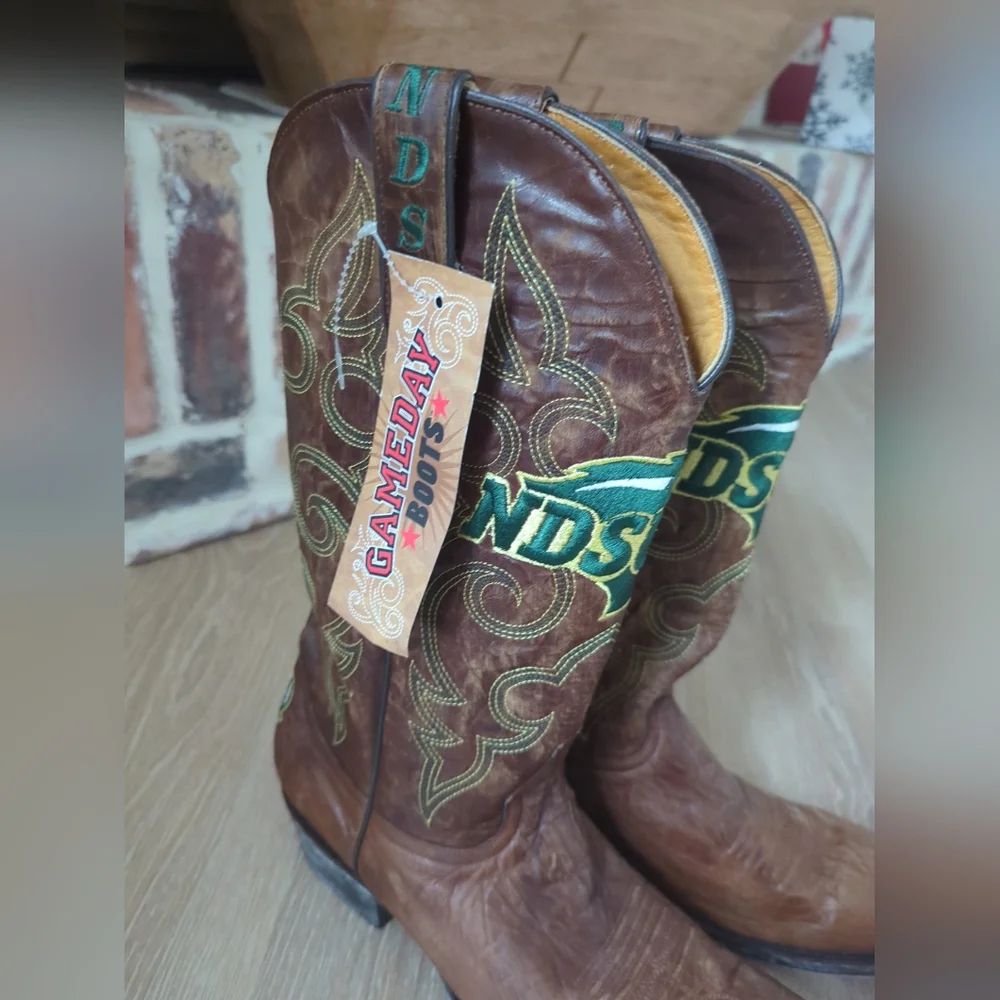 Game Day Boots North Dakota State Bison Men’s Size 10D Leather Cowboy Boots New